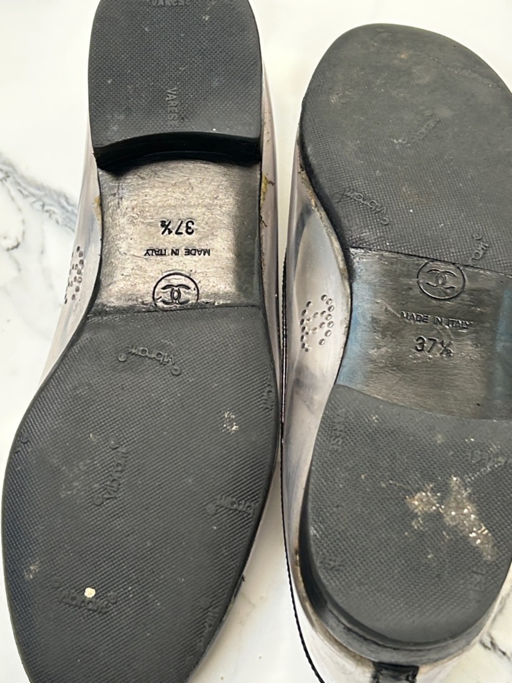 CHANEL Black Patent Cap-Toe Clear PVC Ballet Flats - Picture 4 of 13
